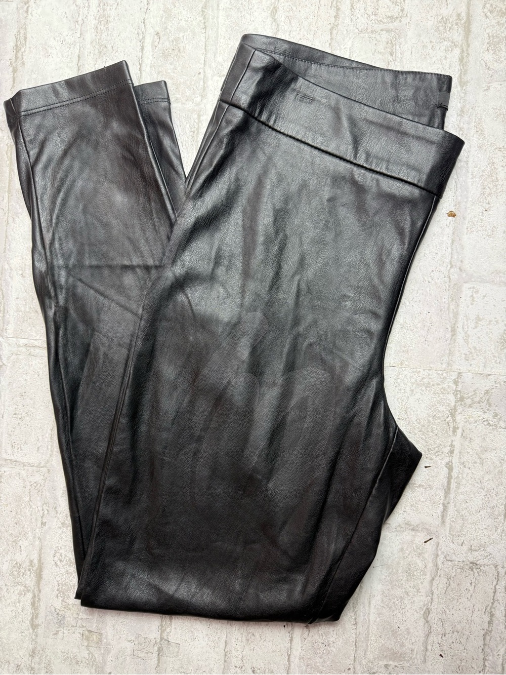 Ann Taylor Black Vegan Leather Slim Leg Ankle Pants size 8 NEW NWT Side Zip😍